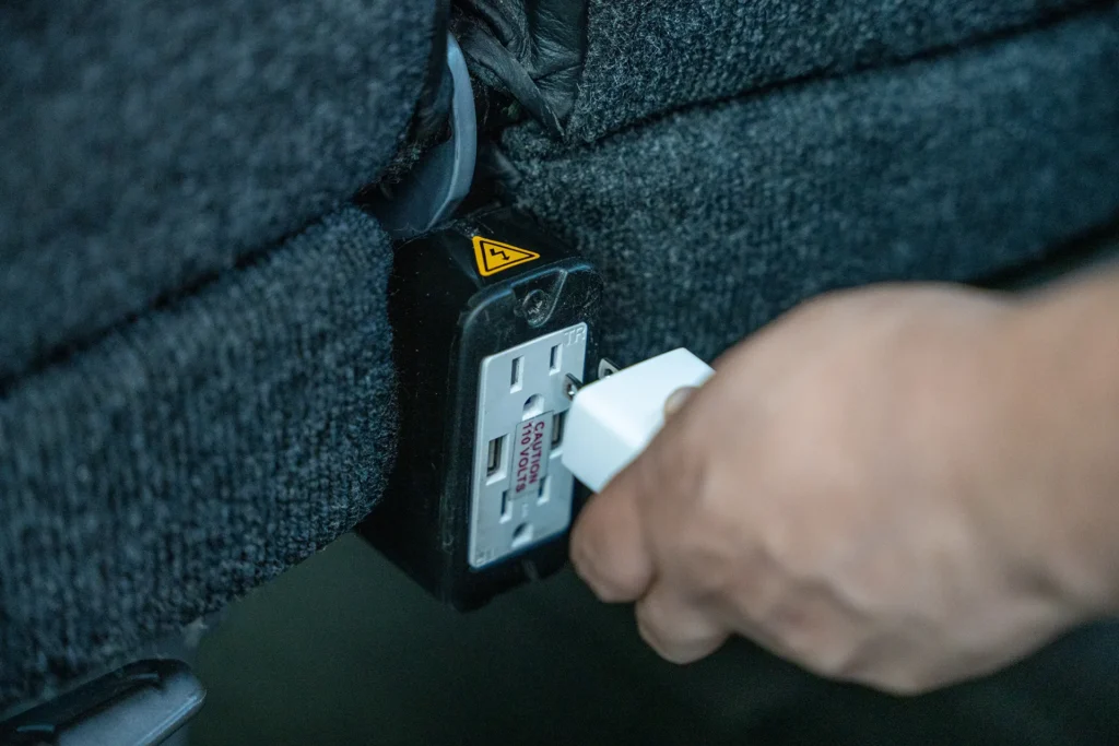 Garas Transport Charter Bus